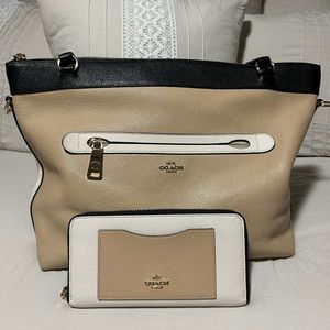 Coach handbag and matching Wallet set, in brand new condition.